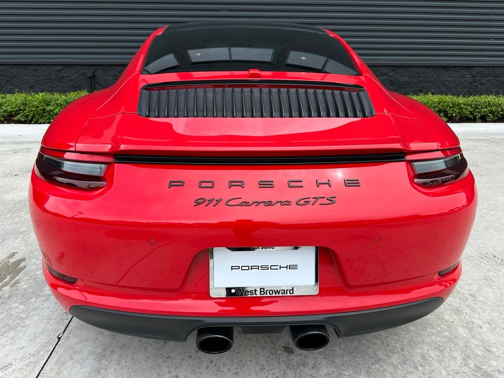 Thumbnail: 2018 Porsche 911 - 11