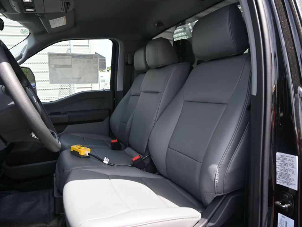 2024 Ford F-600 Super Duty 
