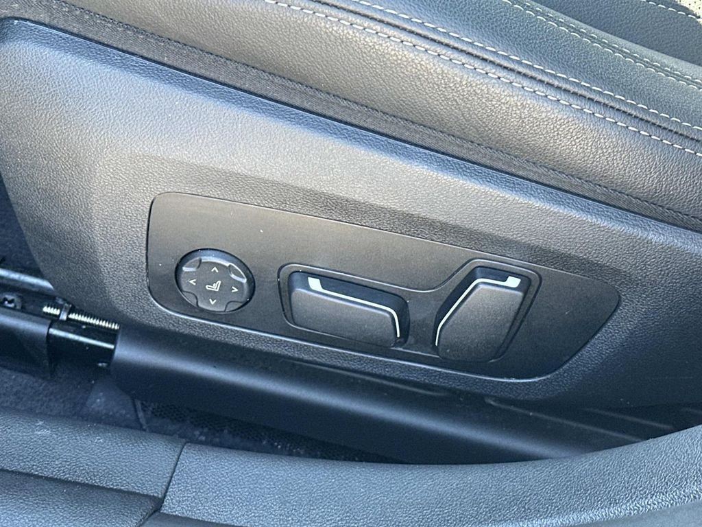 Thumbnail: 2025 BMW 4 Series - 29