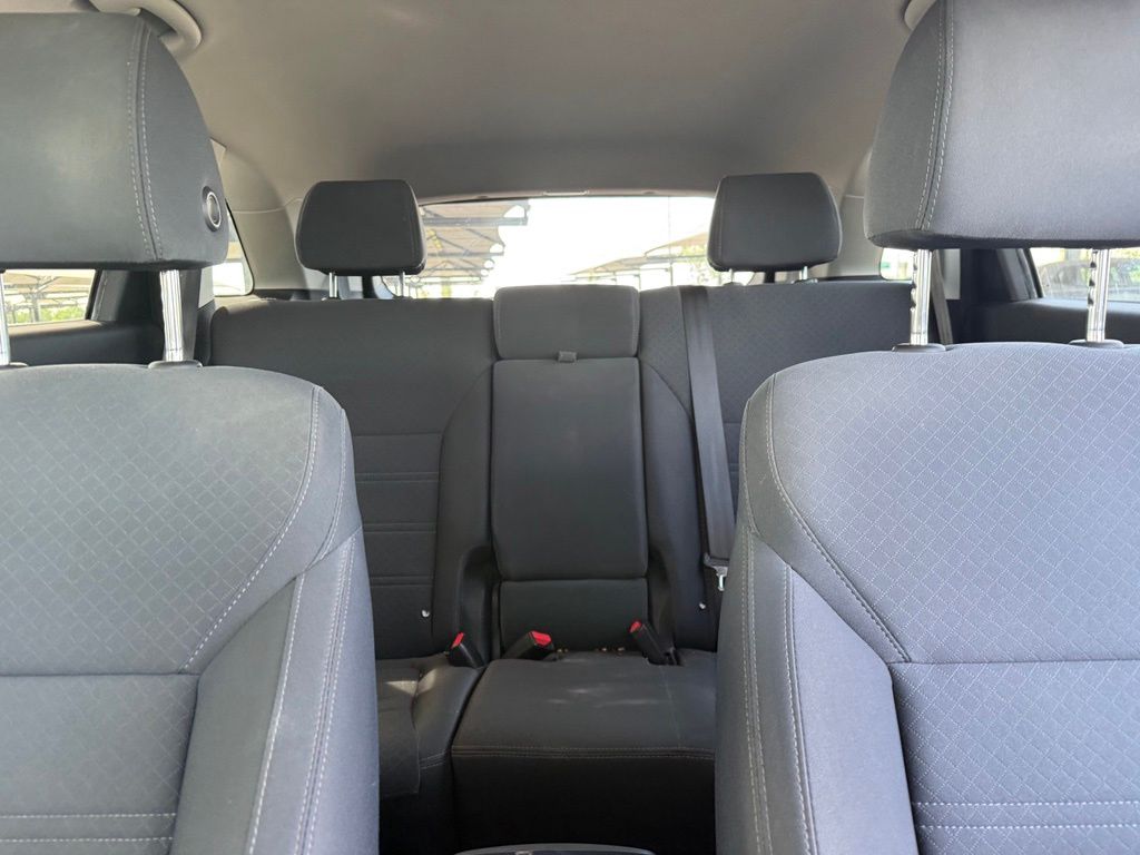 Thumbnail: 2019 Kia Sorento - 21