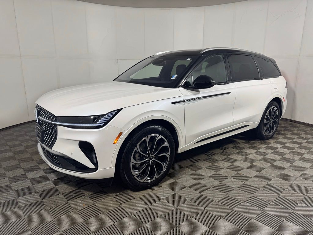 White Platinum Clearcoat Metallic 2026 Lincoln Nautilus Reserve AWD SUV / Crossover All-Wheel Drive 8-Speed Automatic