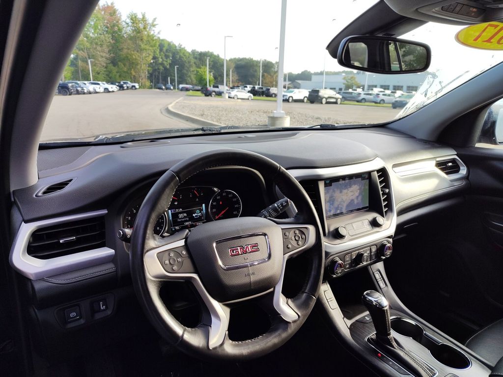 2017 GMC Acadia SLT-2 39