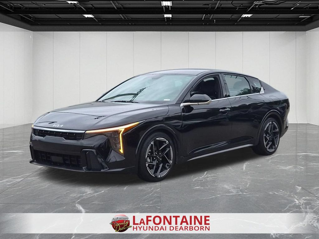 2025 Kia K4 GT-Line