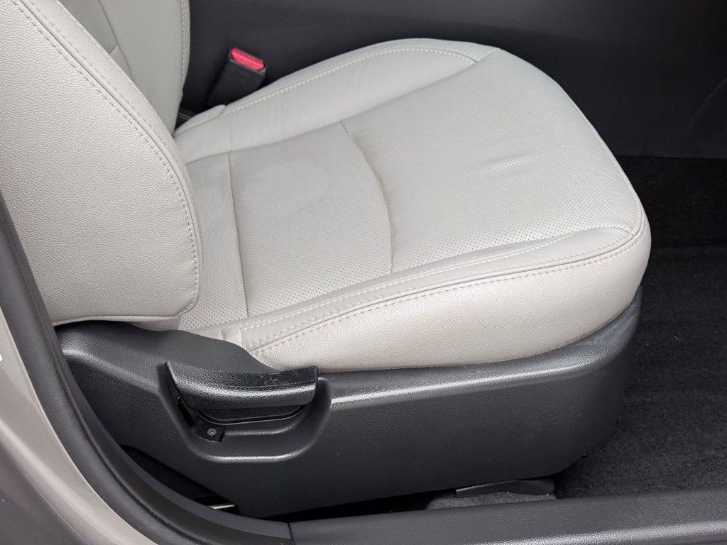 Thumbnail: 2013 Kia Optima - 16