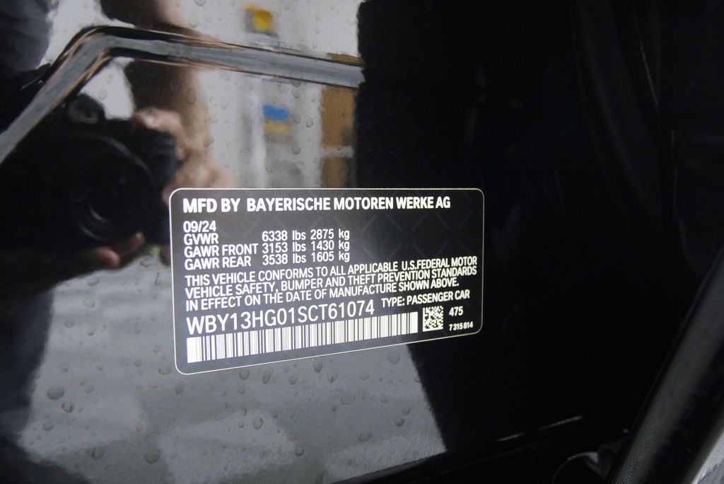 2025 BMW i5 xDrive40 32