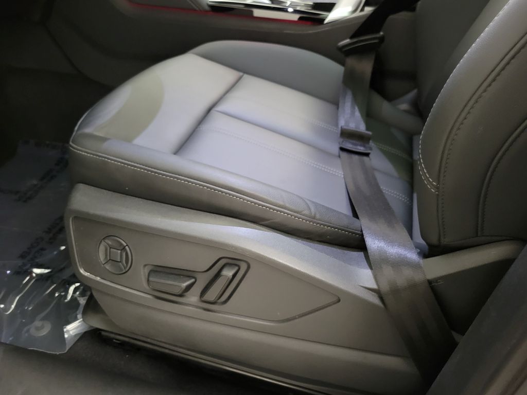 Thumbnail: 2025 Audi Q5 - 27