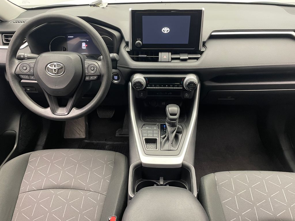 2023 Toyota RAV4 XLE 19