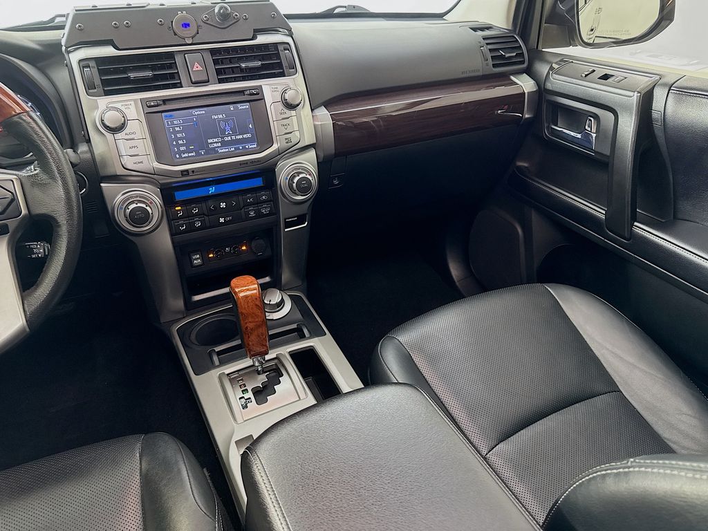2017 Toyota 4Runner Limited photo