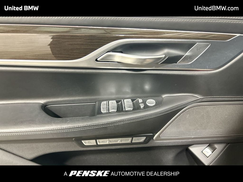 Thumbnail: 2016 BMW 7 Series - 11