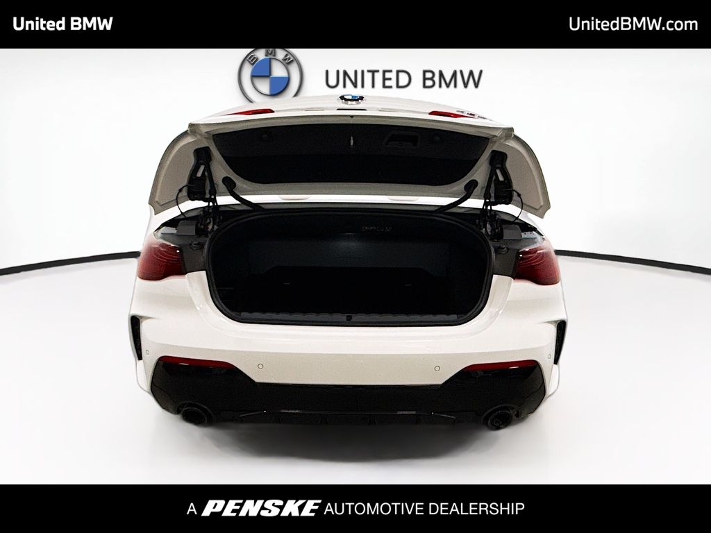 Thumbnail: 2026 BMW 4 Series - 13