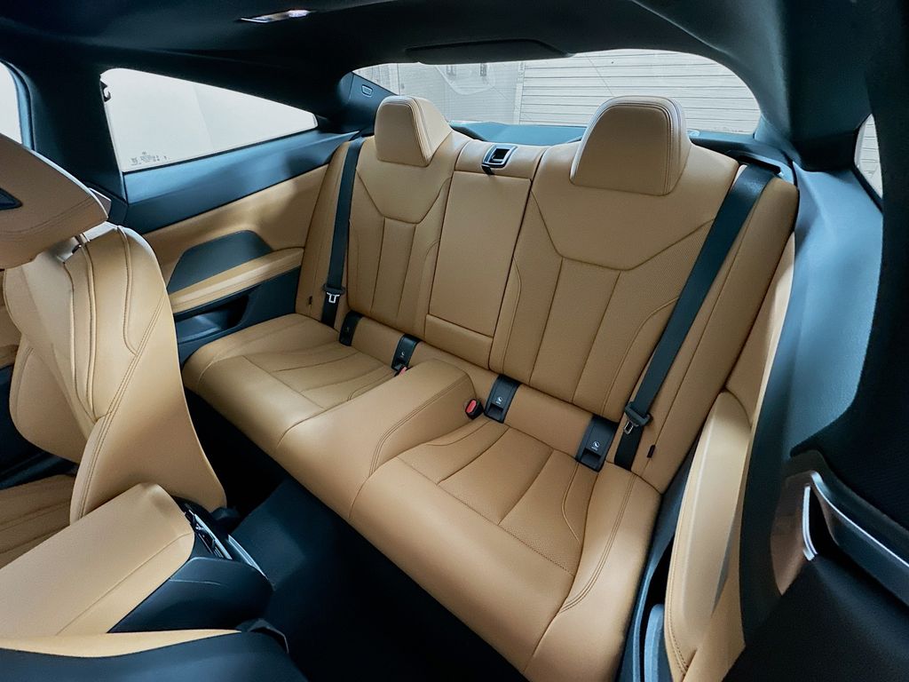 2025 BMW 4 Series M440i 17