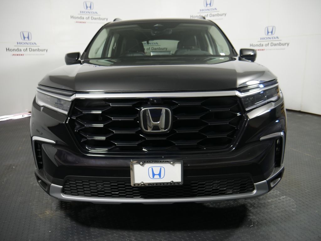 Thumbnail: 2023 Honda Pilot - 2