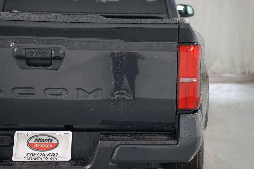 2025 Toyota Tacoma SR5 10