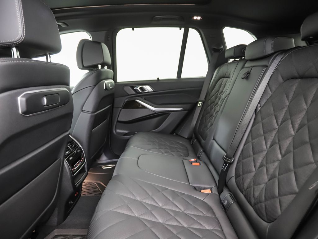 Thumbnail: 2026 BMW X5 - 22