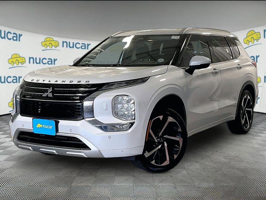 2022 Mitsubishi Outlander — photo 3