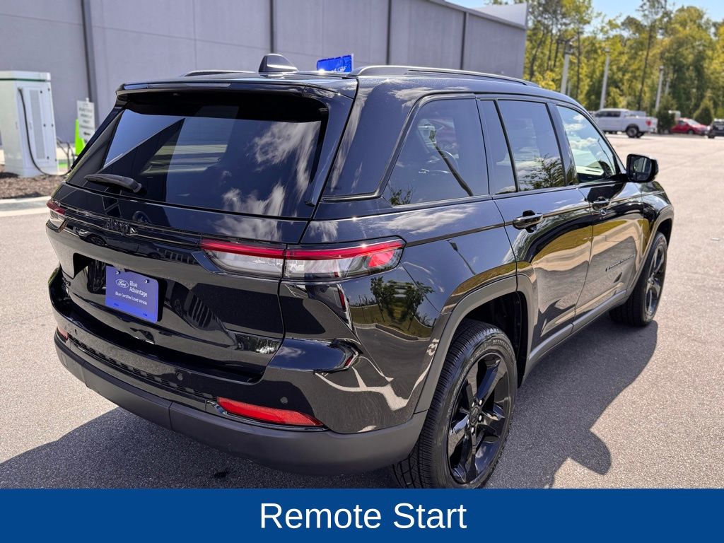 2022 Jeep Grand Cherokee Altitude
