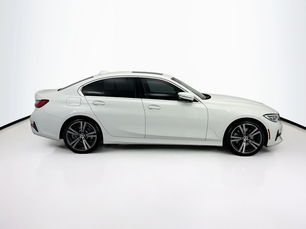 Thumbnail: 2021 BMW 3 Series - 4