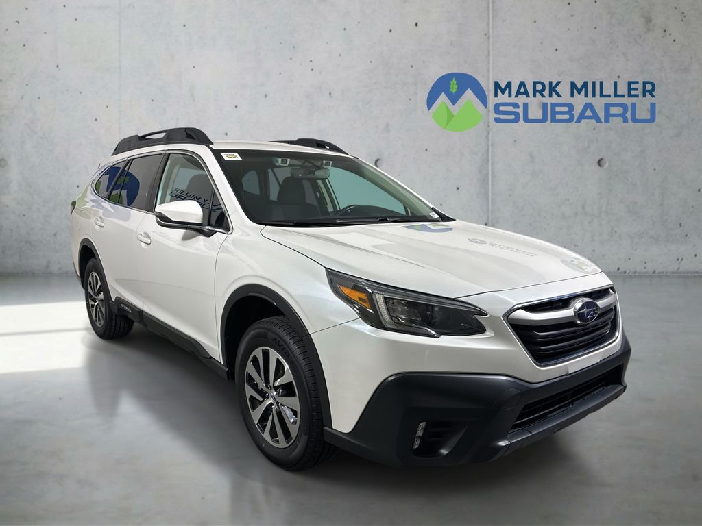 2020 Subaru Outback Premium's photo