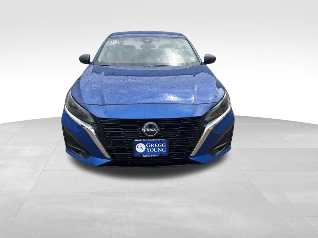 Used 2025 Nissan Altima Sedan