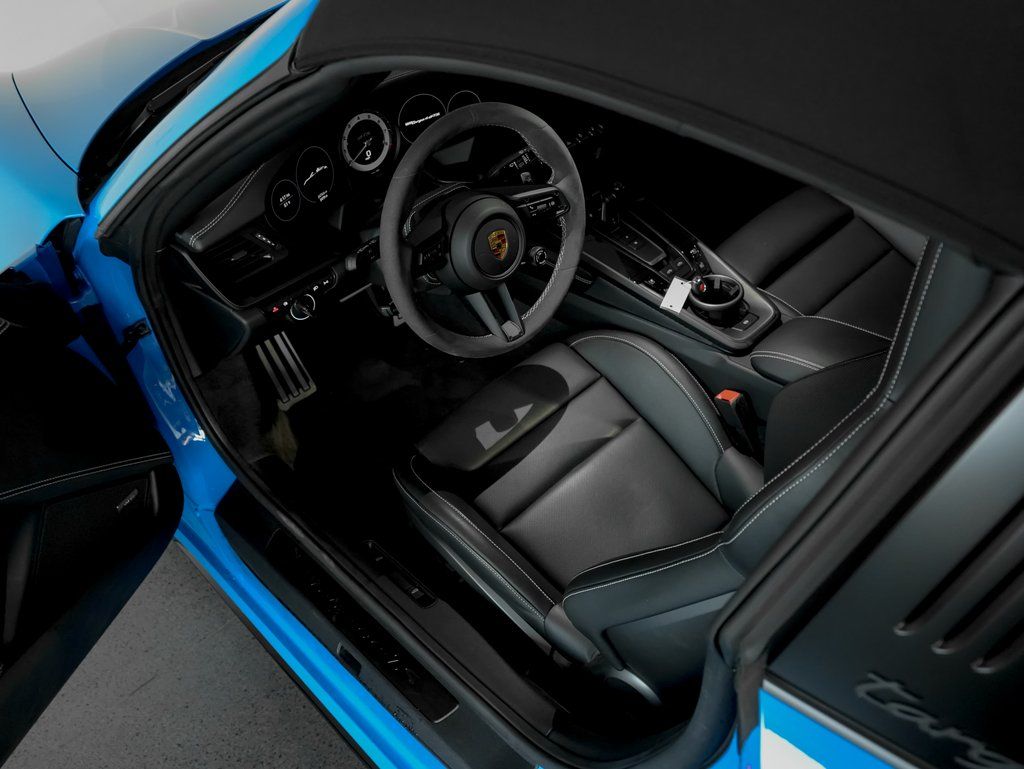 Certified Used 2023  Porsche Targa 4 GTS image 4