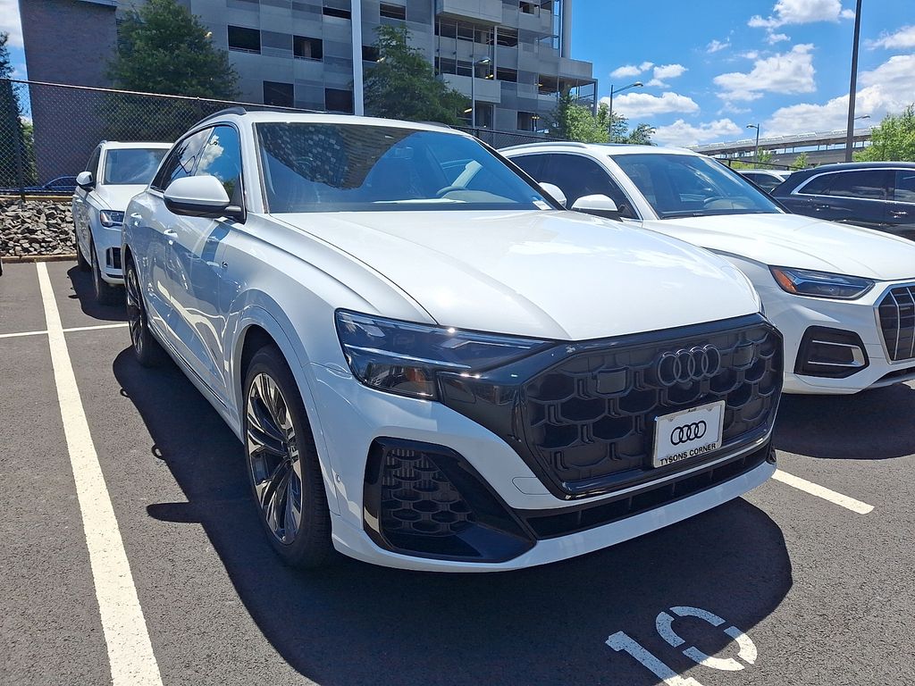 Thumbnail: 2026 Audi Q8 - 3