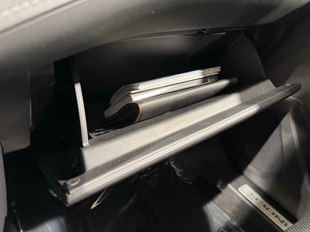 Thumbnail: 2023 Toyota Highlander - 32