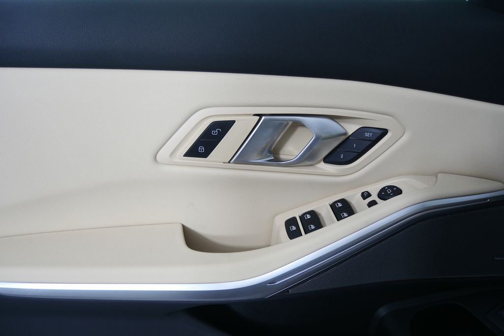 Thumbnail: 2025 BMW 3 Series - 9