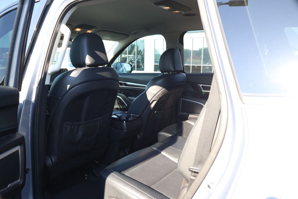 Thumbnail: 2020 Kia Telluride - 28