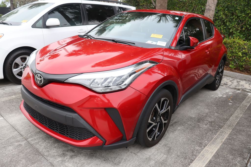 2021 Toyota C-HR XLE 2