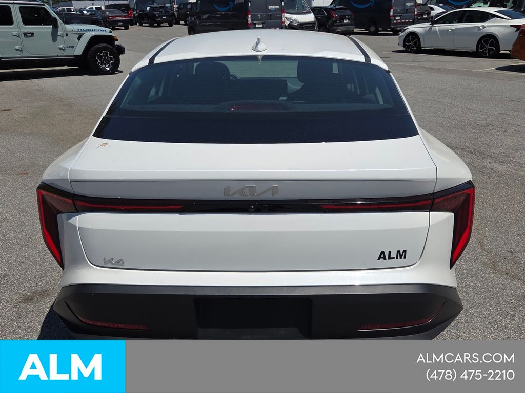 Used 2025 White Kia LXS image 13