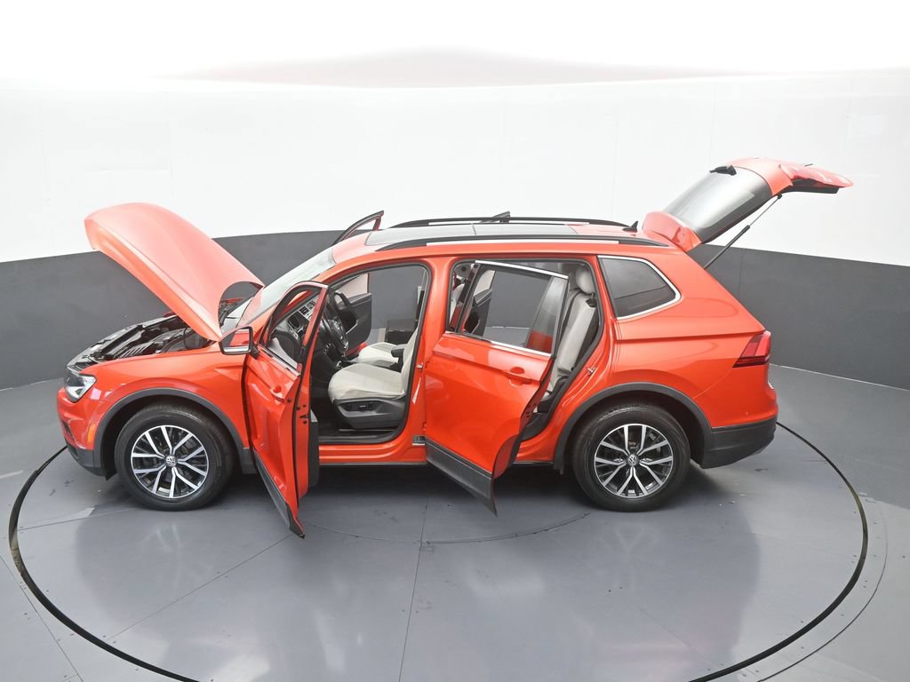 Used 2019 Orange Metallic Volkswagen 2.0T SE image 66