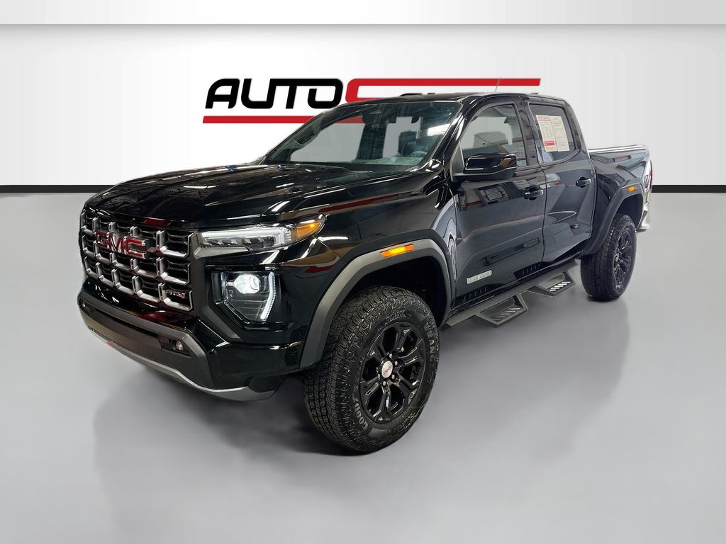 Used 2024 Onyx Black GMC Elevation image 3