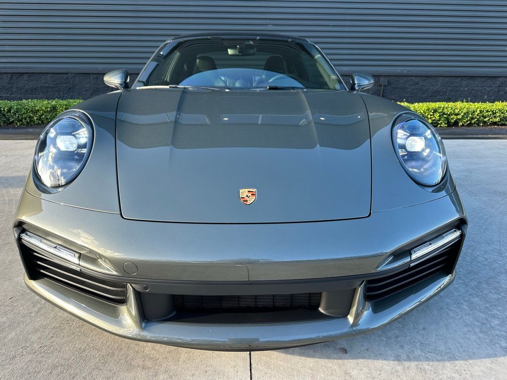 Thumbnail: 2025 Porsche 911 - 7