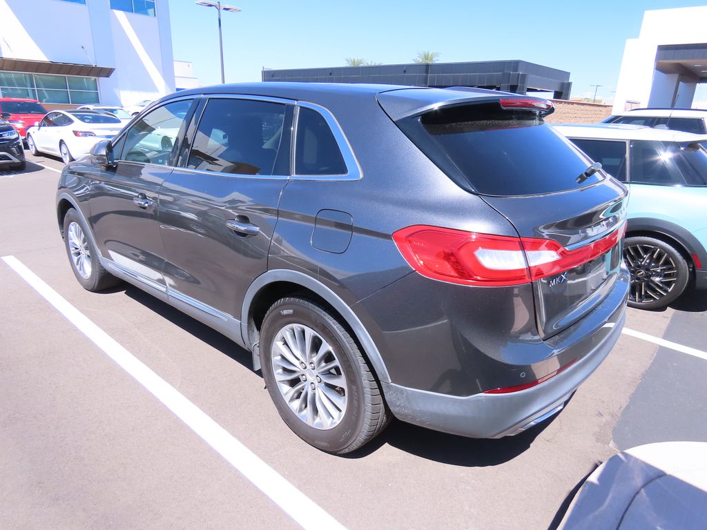 Thumbnail: 2017 Lincoln MKX - 4