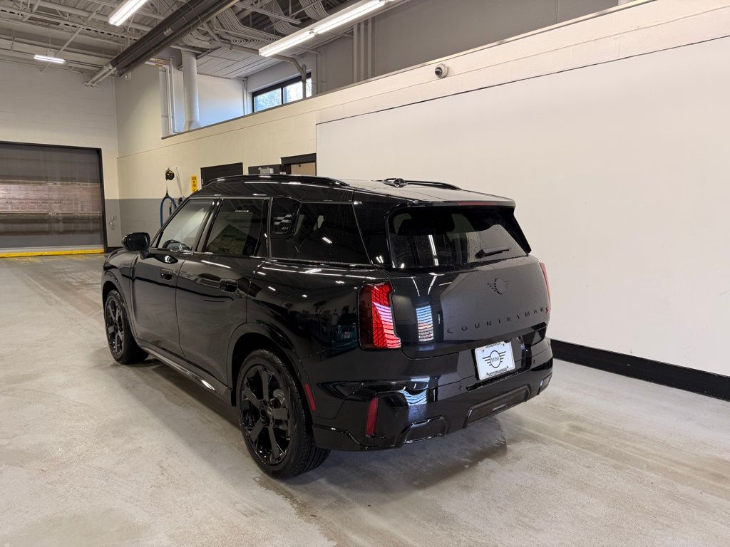 Thumbnail: 2027 MINI Cooper Countryman - 3