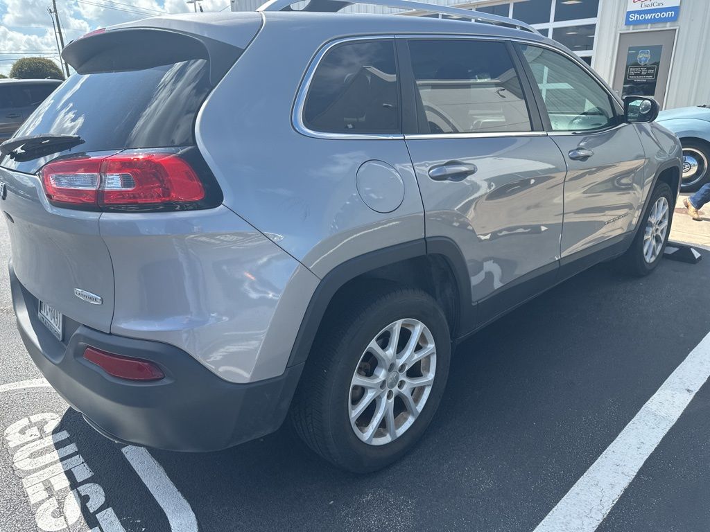 Thumbnail: 2016 Jeep Cherokee - 4