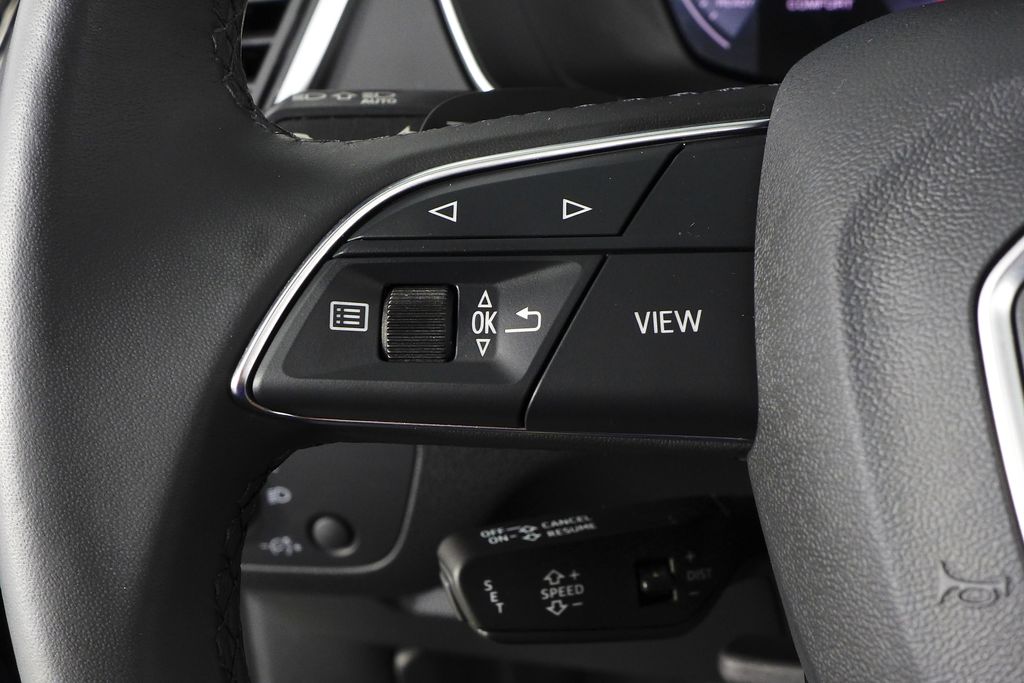 Thumbnail: 2023 Audi Q5 - 30