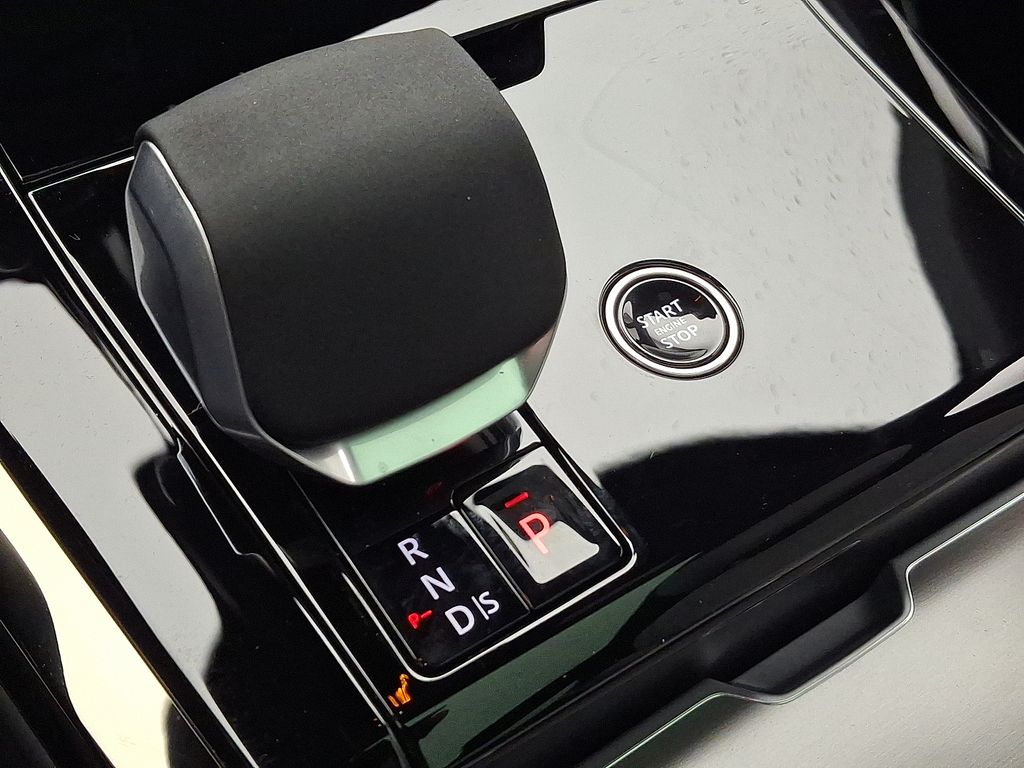 Thumbnail: 2026 Land Rover Range Rover Sport - 12