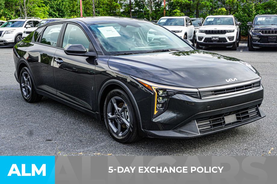 Used 2025 Gray Kia LXS image 4