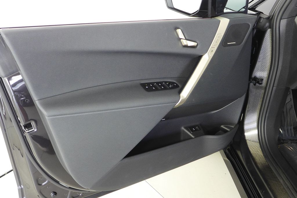 Thumbnail: 2023 BMW iX - 10