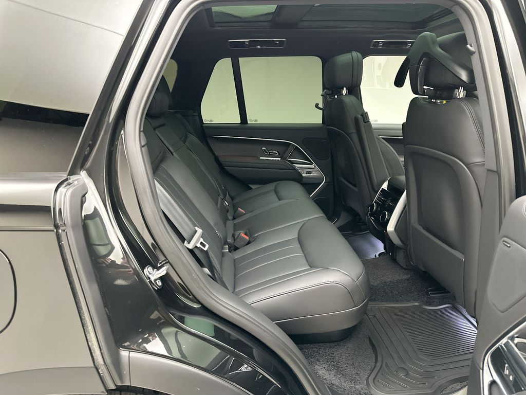Thumbnail: 2026 Land Rover Range Rover - 15