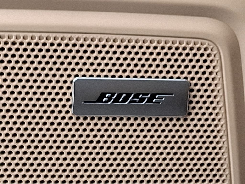 Thumbnail: 2026 Porsche Macan - 27