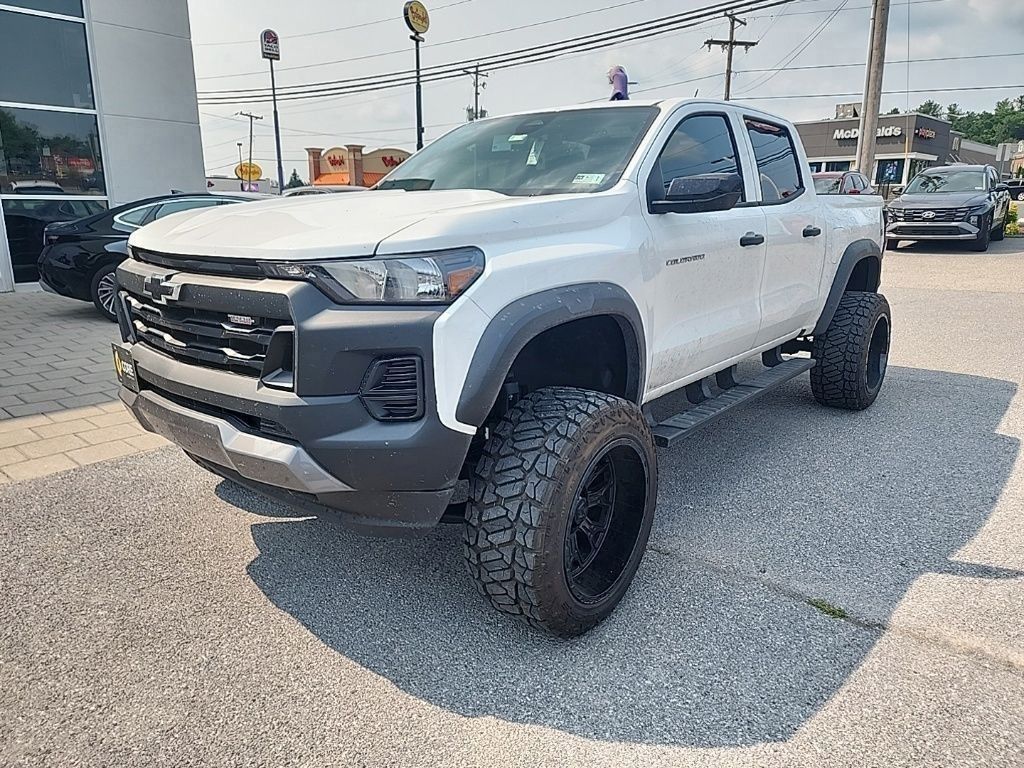 Summit White 2026 Chevrolet Colorado Pickup Truck Four-Wheel Drive 8-Speed Automatic