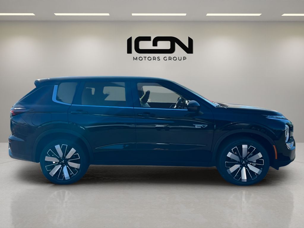 New 2026 Mitsubishi Outlander PHEV SUV