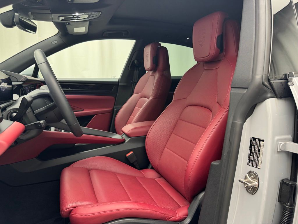 Thumbnail: 2025 Porsche Macan - 5
