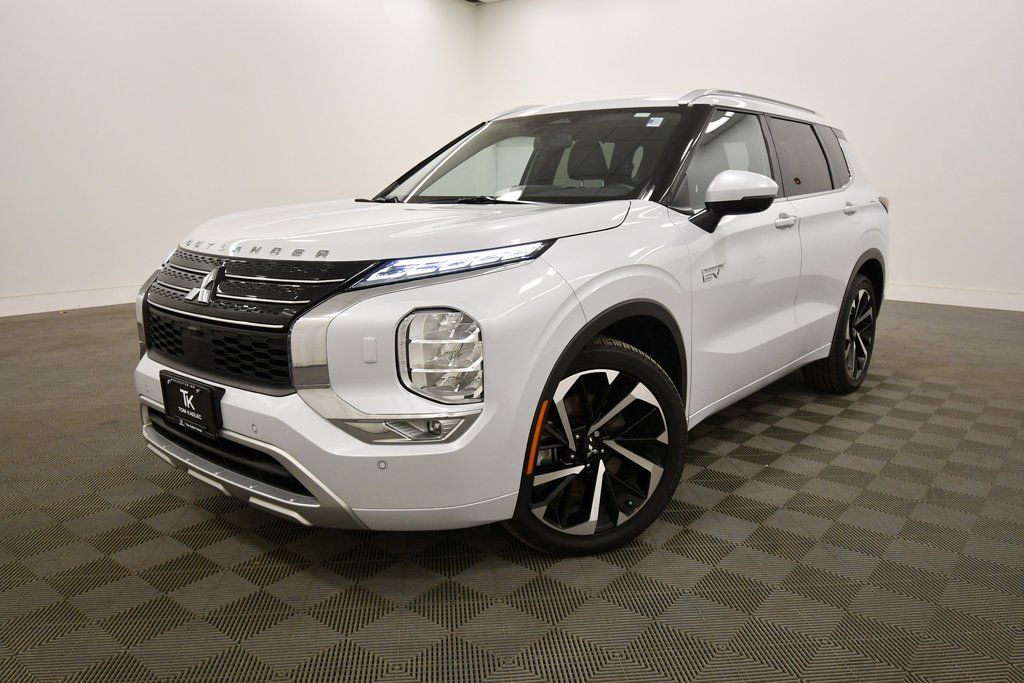 Used 2024 Mitsubishi Outlander PHEV SUV