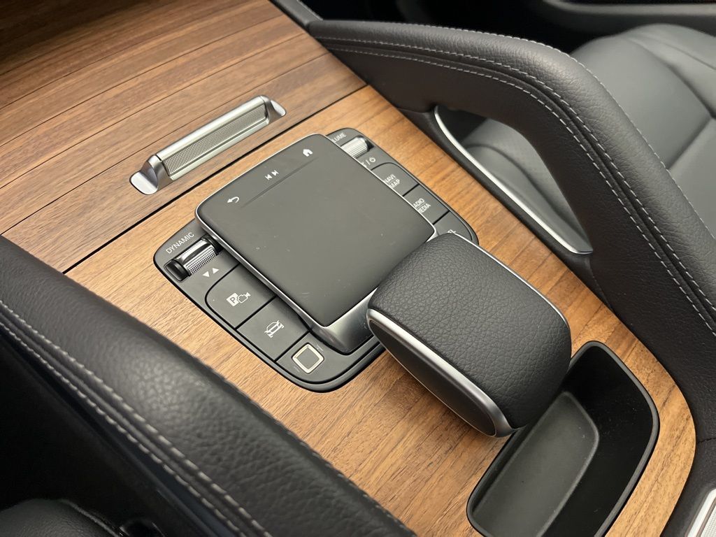 Thumbnail: 2025 Mercedes-Benz GLE - 20