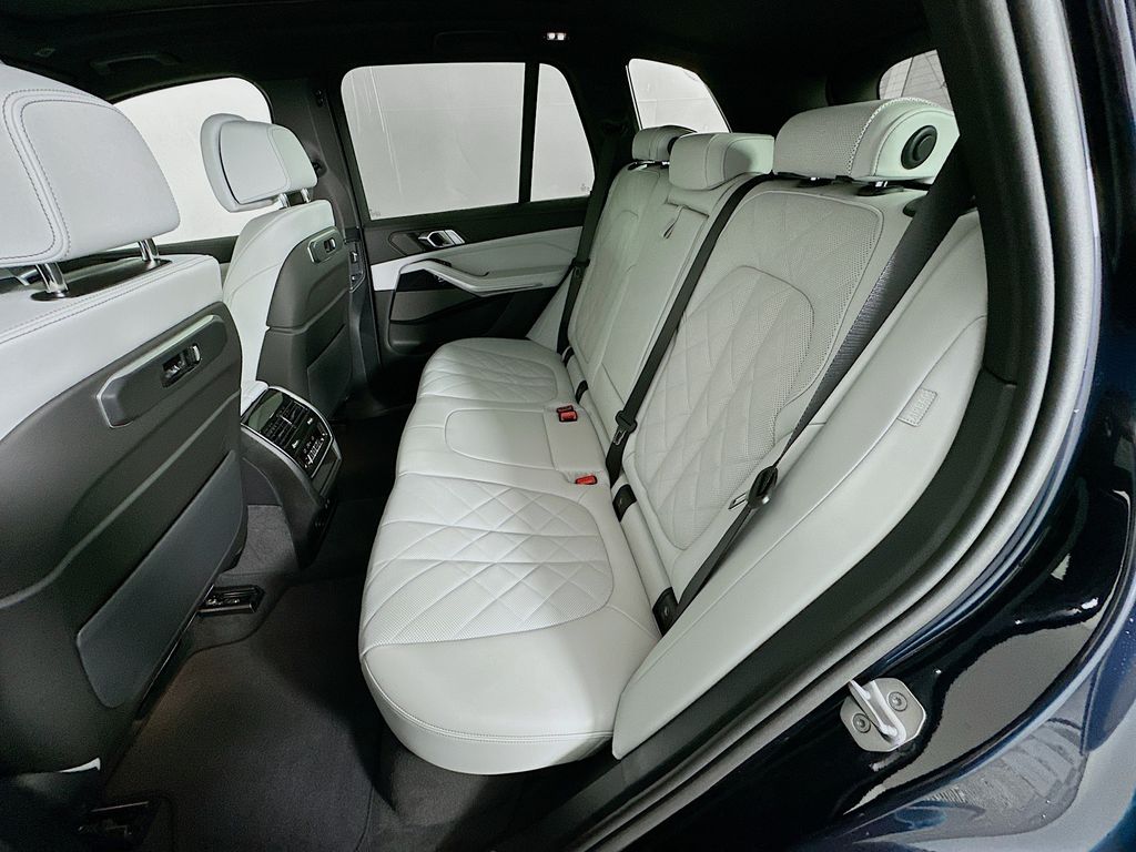 Thumbnail: 2026 BMW X5 - 17