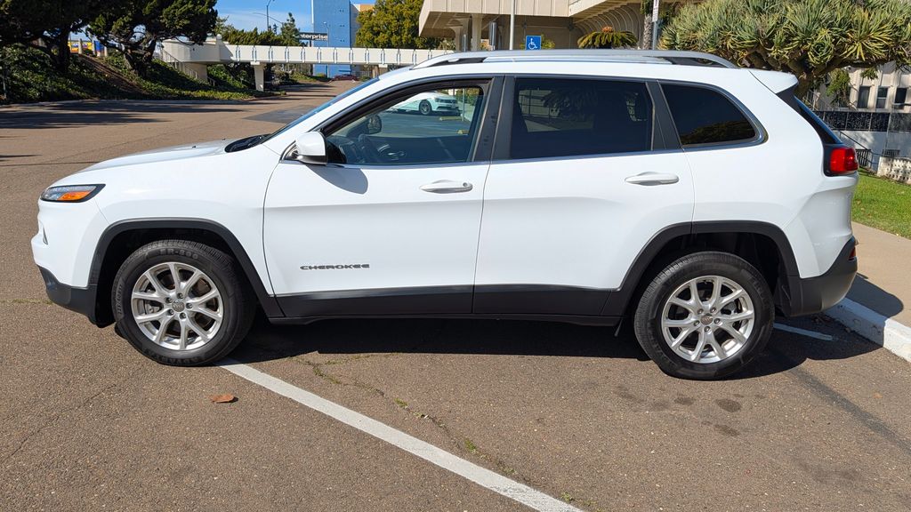 Used 2018 Jeep Cherokee Latitude 4D Sport Utility