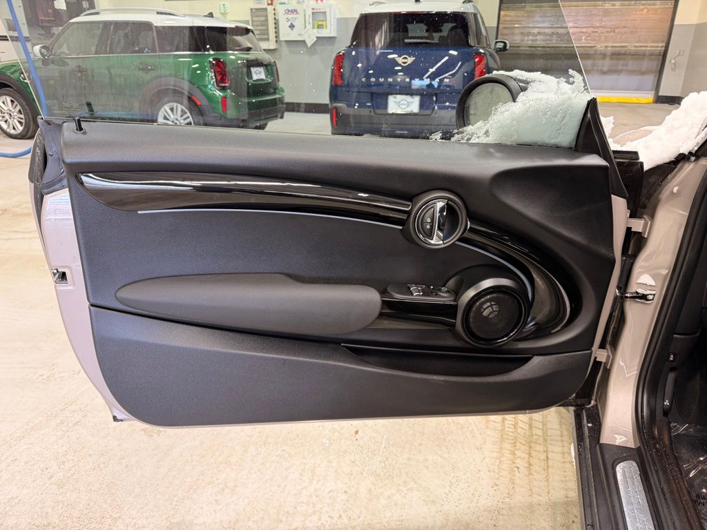 Thumbnail: 2024 MINI Cooper - 10